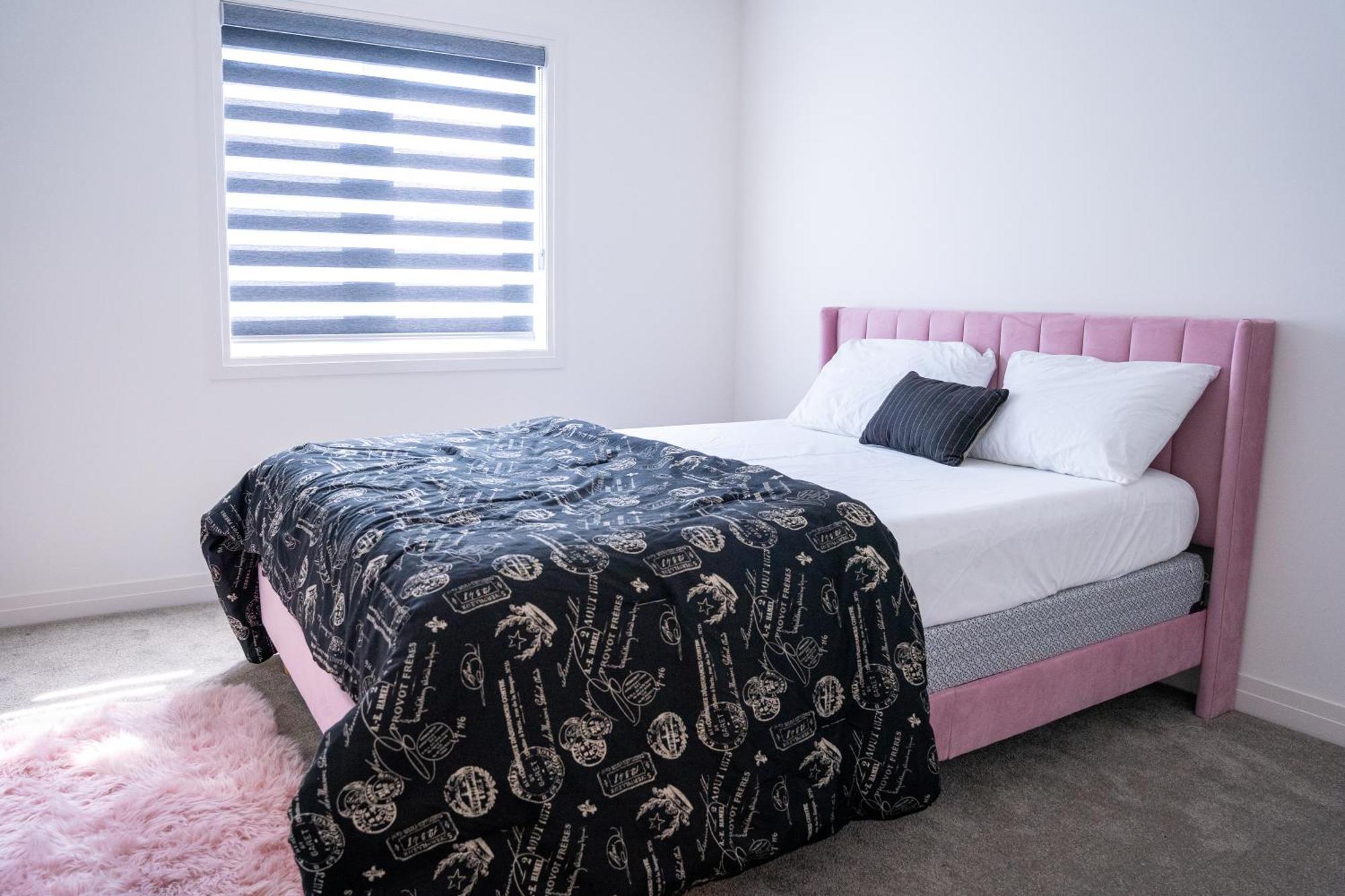 Villa Modern 4Br House In Barrie! Esterno foto